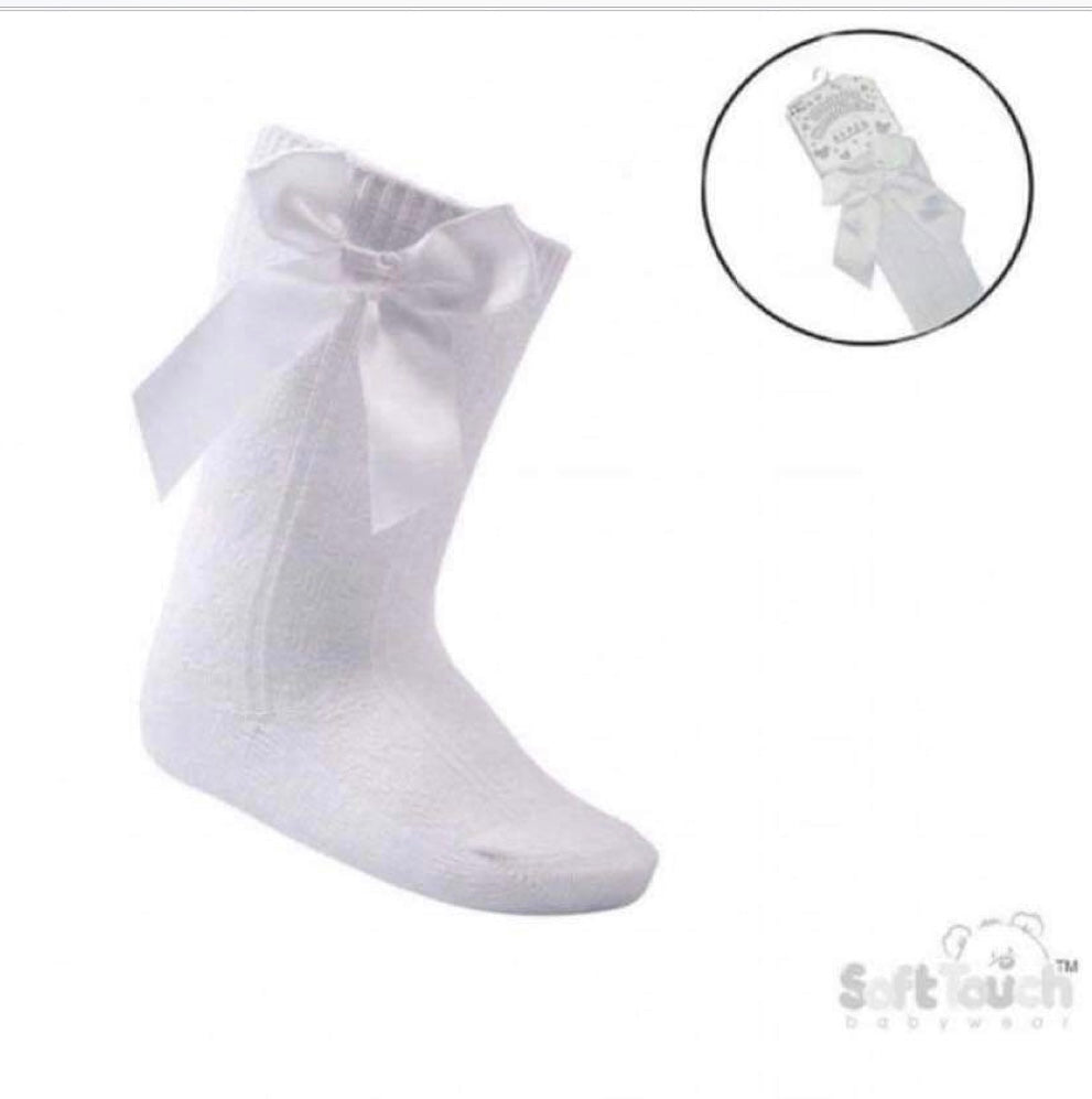 White knee high socks (bigger girls)